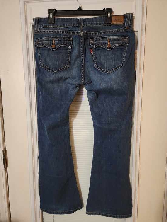Levi's Denim - ✨ VINTAGE Y2K LEVI’S 542 LOW FLARE JEANS ✨ Size 16M
